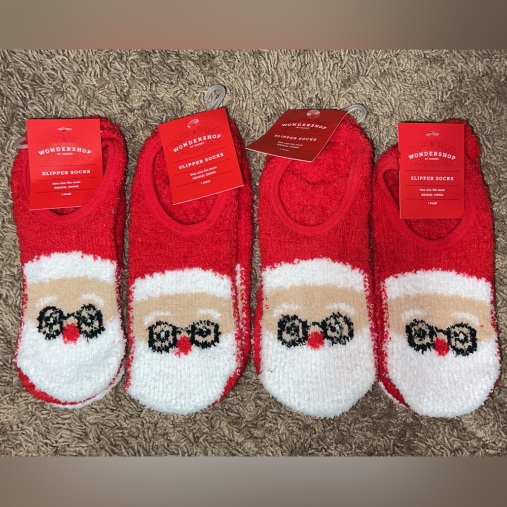 🔥Women's Chrstimas Cozy Liner Santa🎅 Socks with Grippers - Wondershop 4 for $10